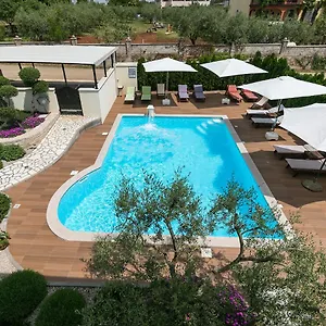 Birikina With Pool Appartement
